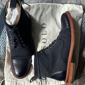 Taft Troy Boot in Navy. Only worn a couple of times. Great condition